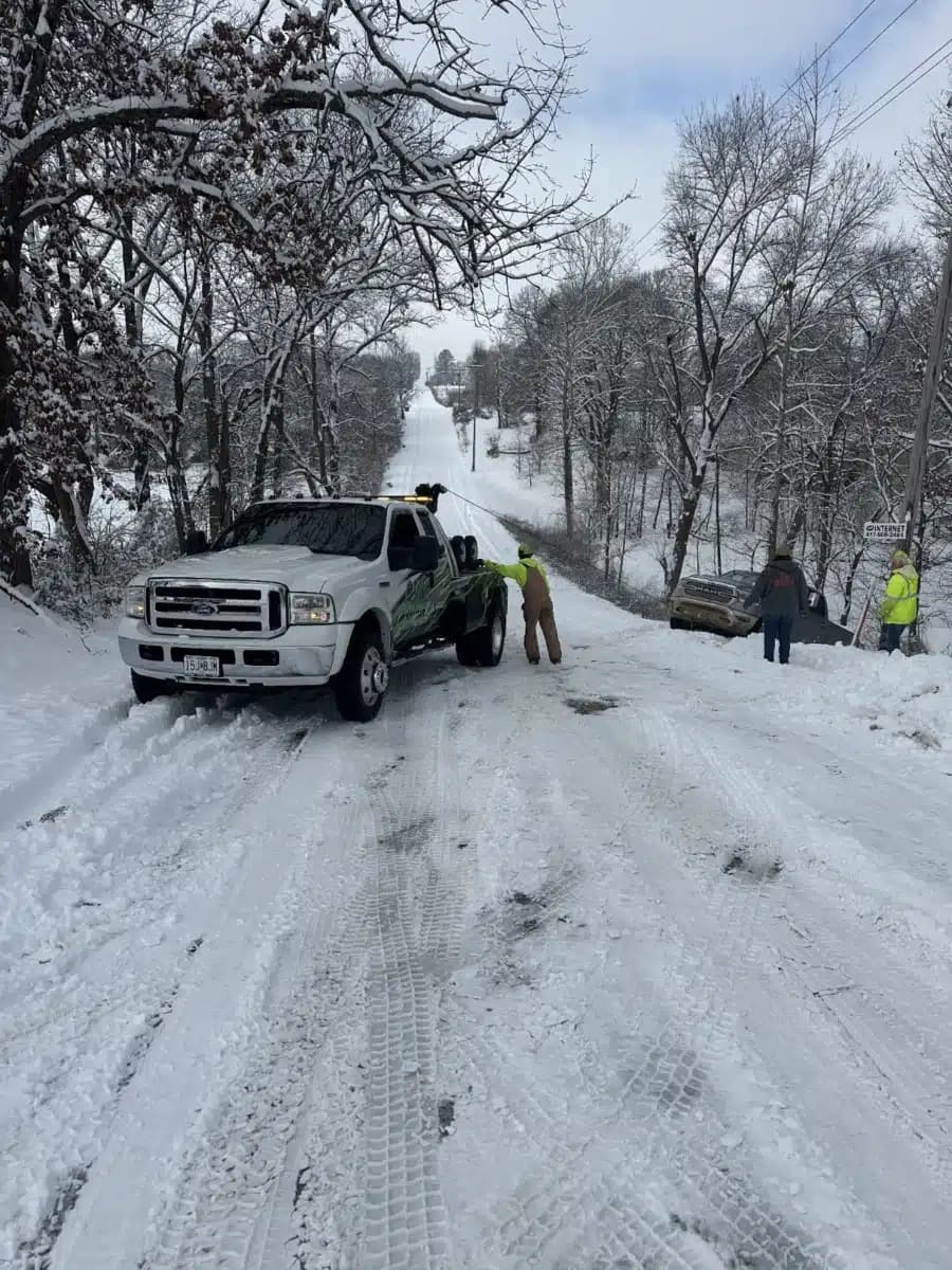 A and M Recovery LLC - Thumbnail 5