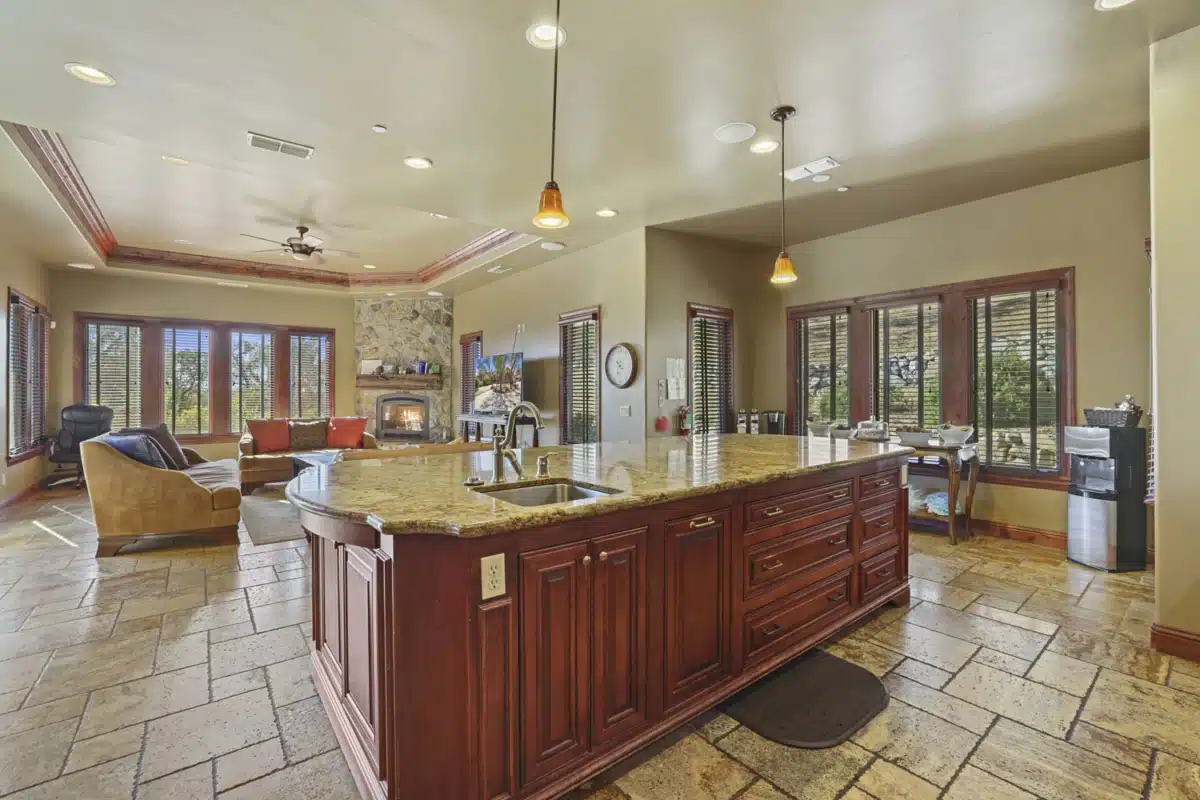 CDT Service Corporation - Thumbnail 3