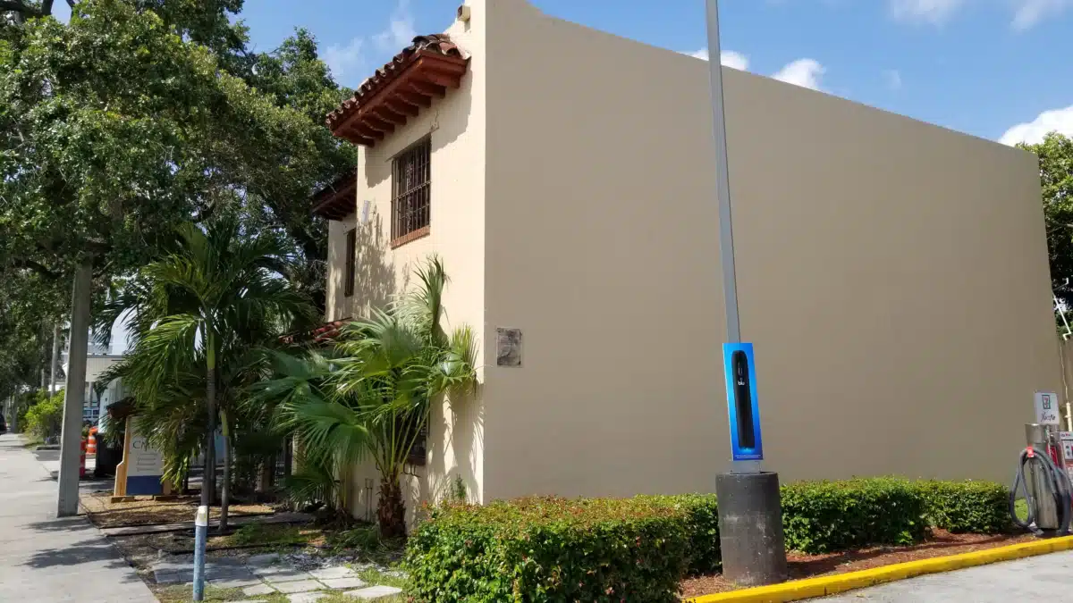 CMET LLC - Thumbnail 2