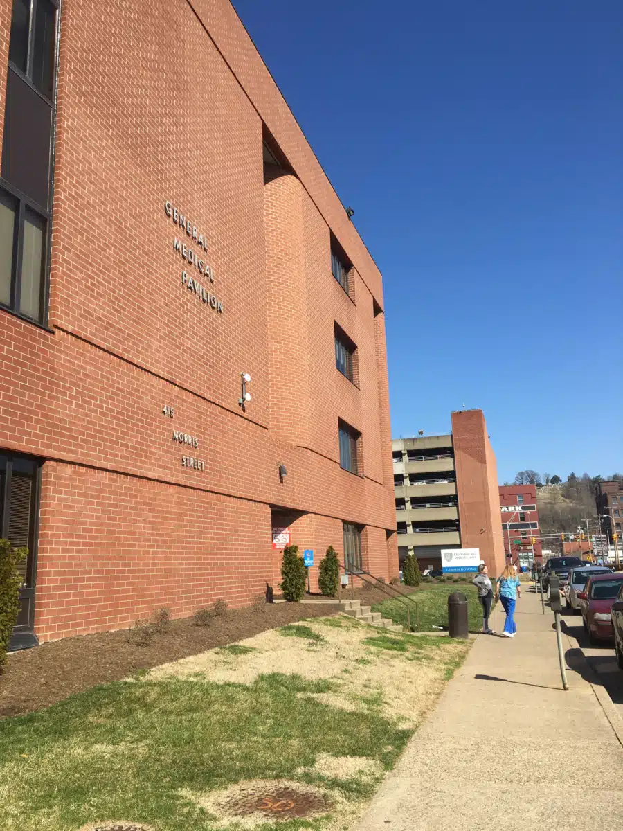 Charleston Area Medical Center - Thumbnail 4