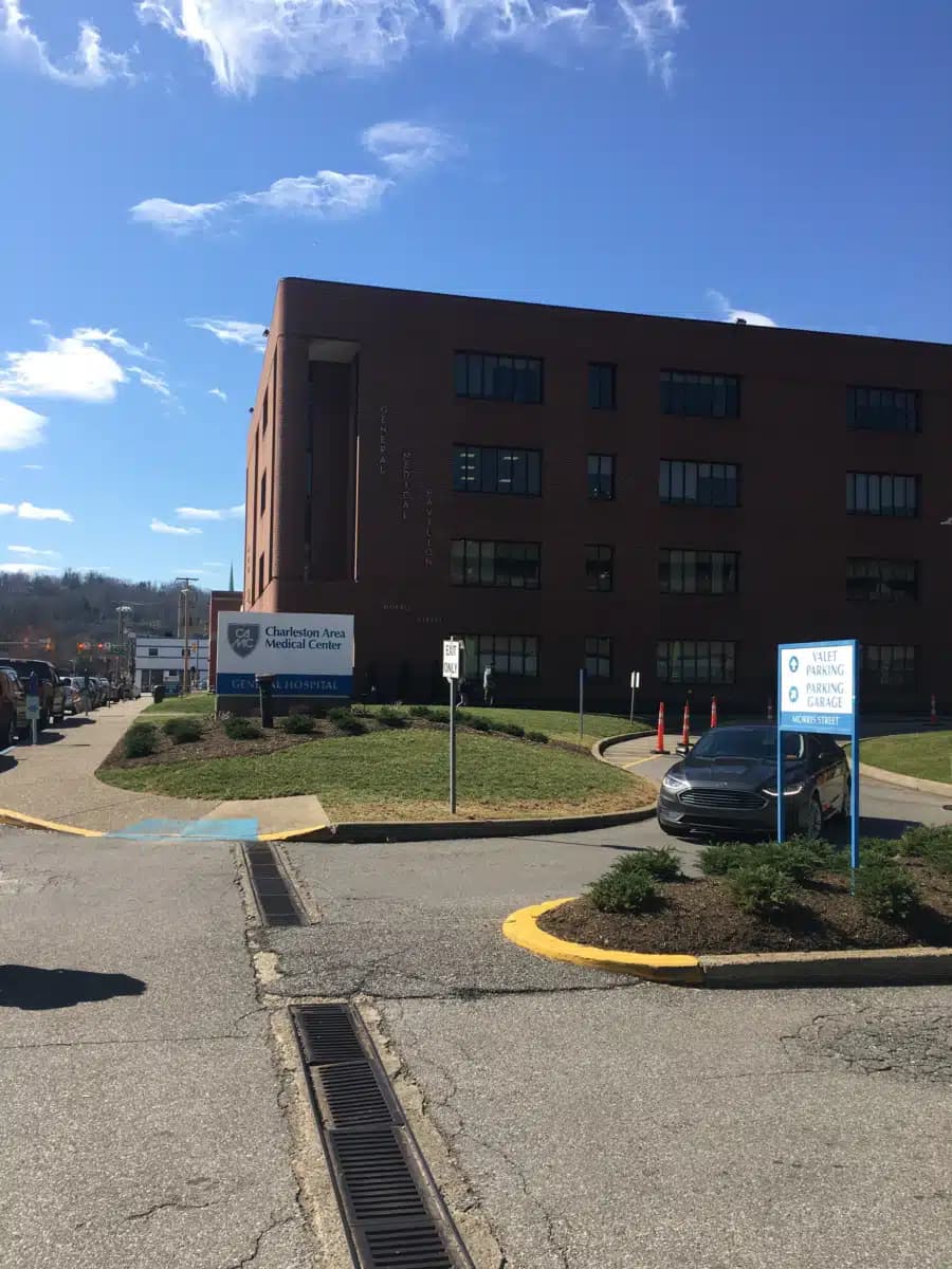 Charleston Area Medical Center - Thumbnail 8