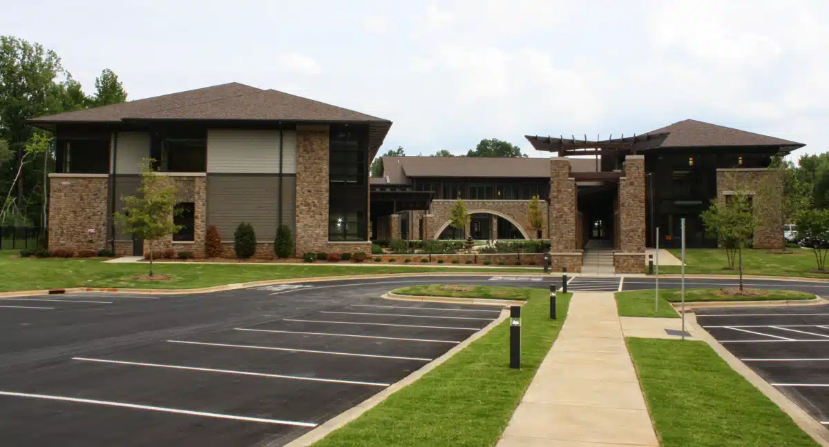 Charlotte Rescue Mission - Thumbnail 3