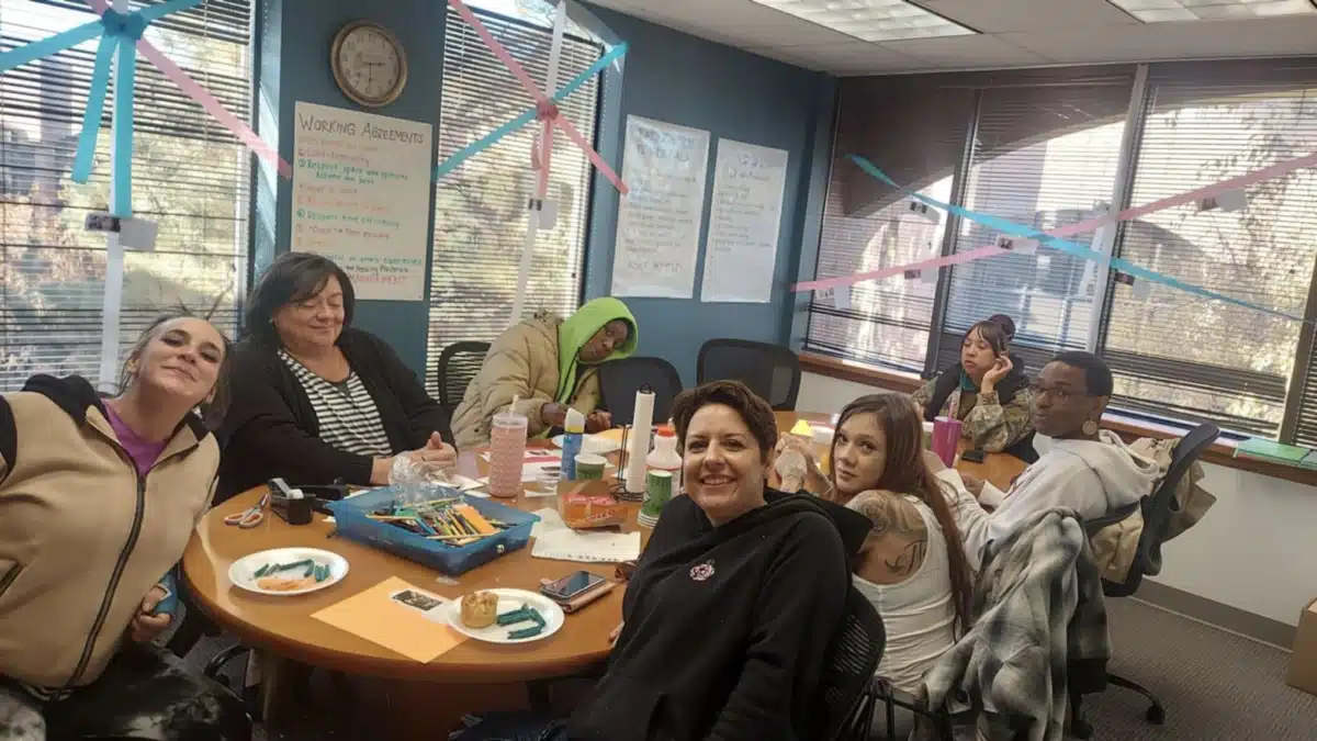 Dont Look Back Center - Thumbnail 10