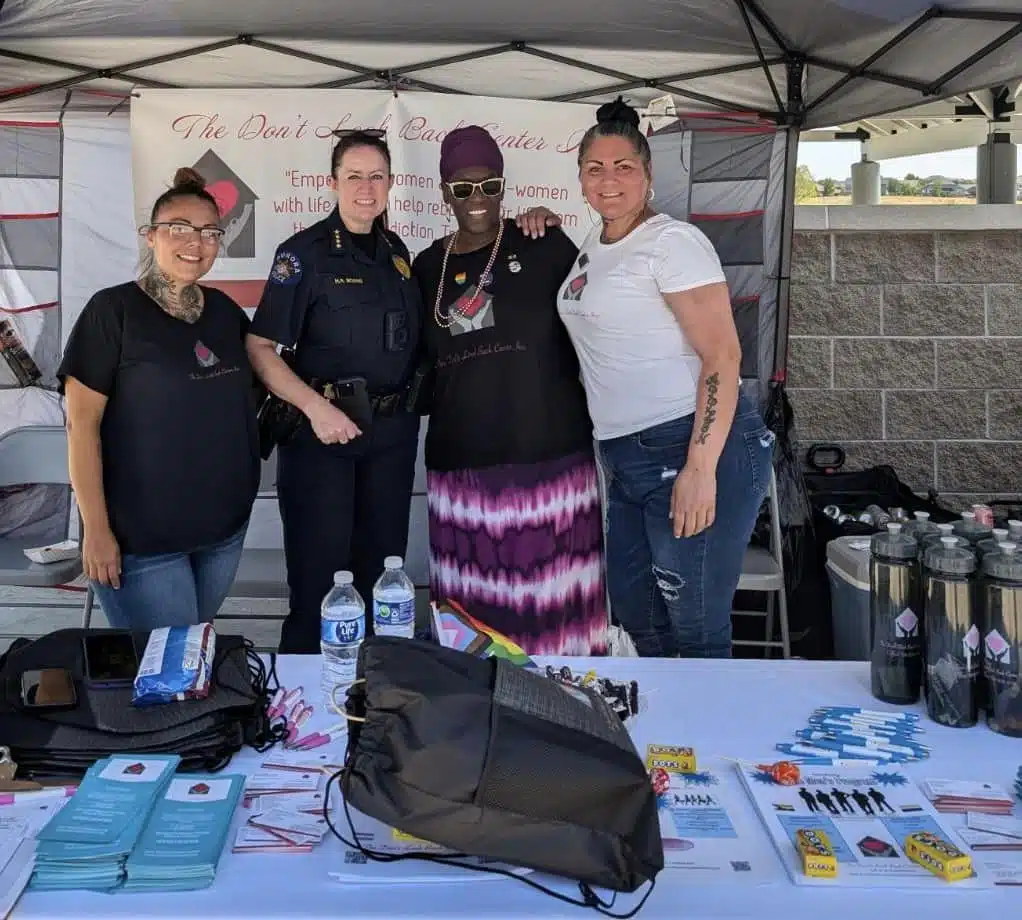 Dont Look Back Center - Thumbnail 2