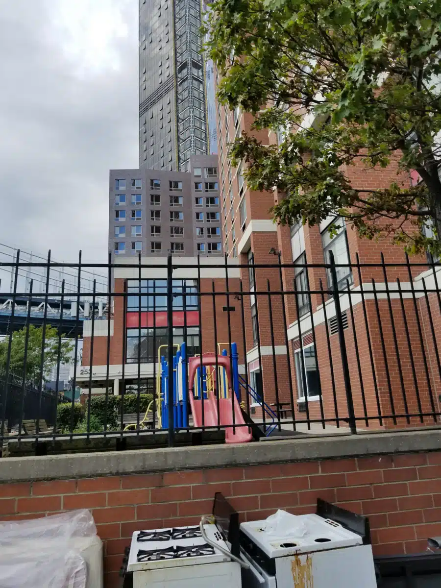 Hamilton Madison House - Thumbnail 2