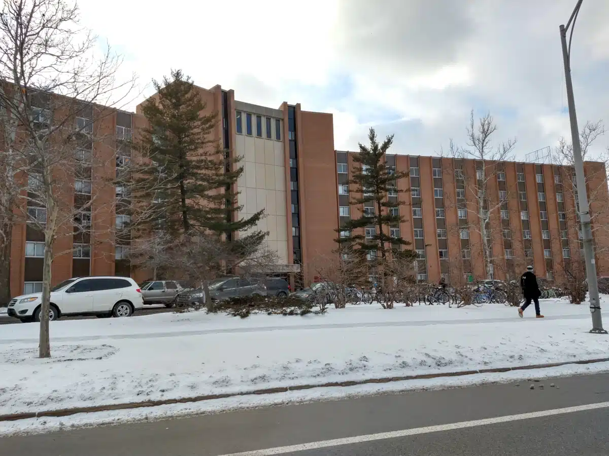 Holden House - Thumbnail 3