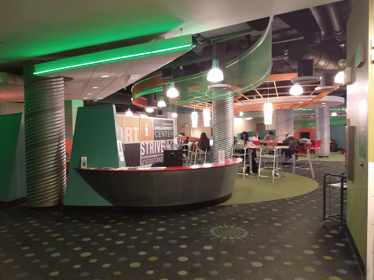 Holden House - Thumbnail 4