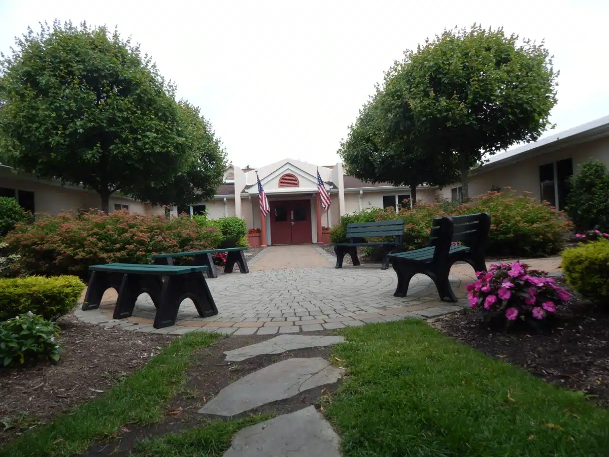 Long Island Center for Recovery Inc - Thumbnail 3