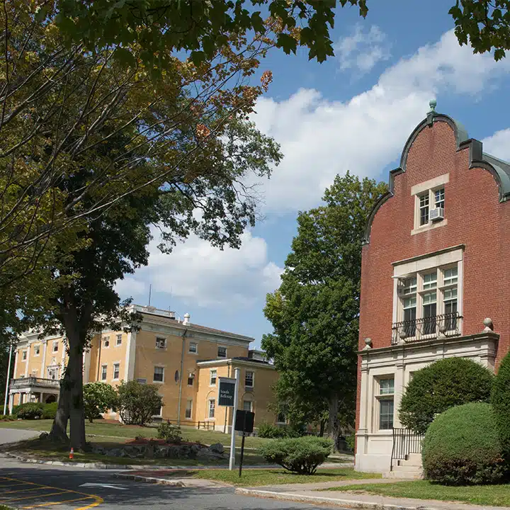 McLean Hospital - Thumbnail 2