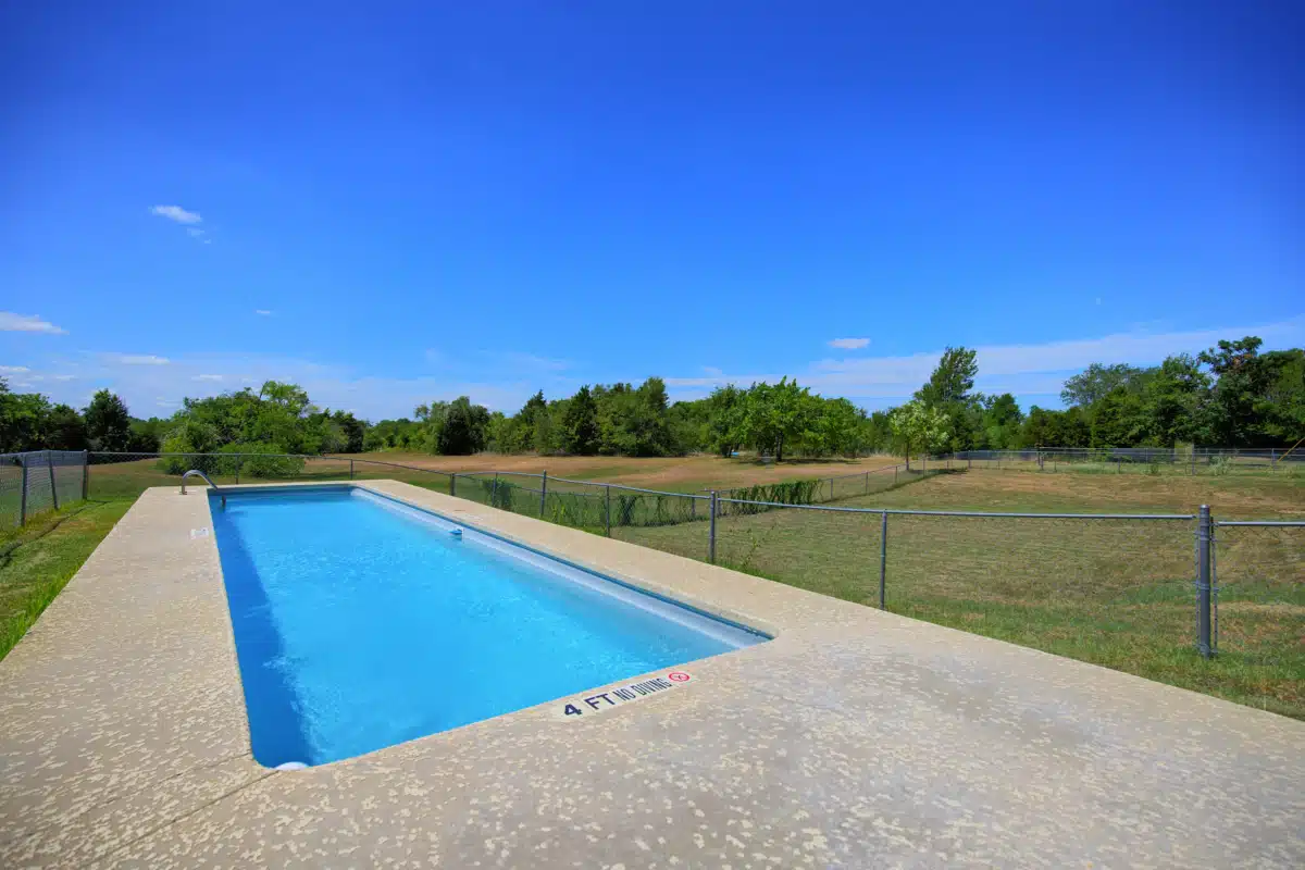 Renewal Lodge by Burning Tree - Thumbnail 7