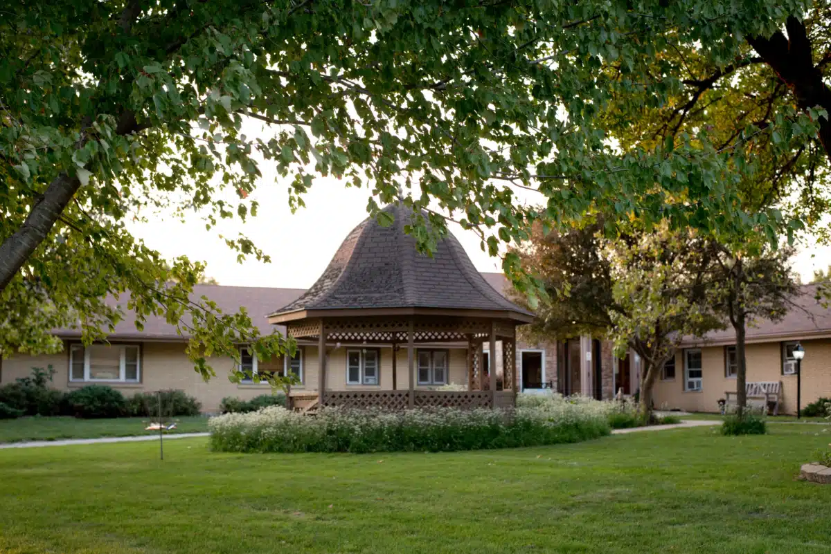 Summit BHC Iowa LLC - Thumbnail 2