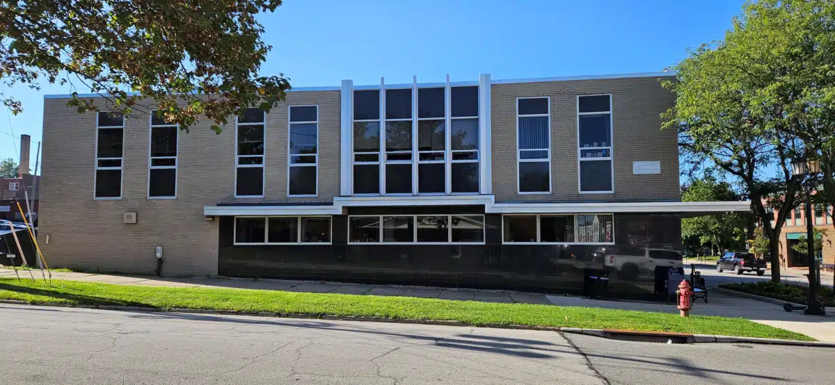 Townhall II - Thumbnail 2