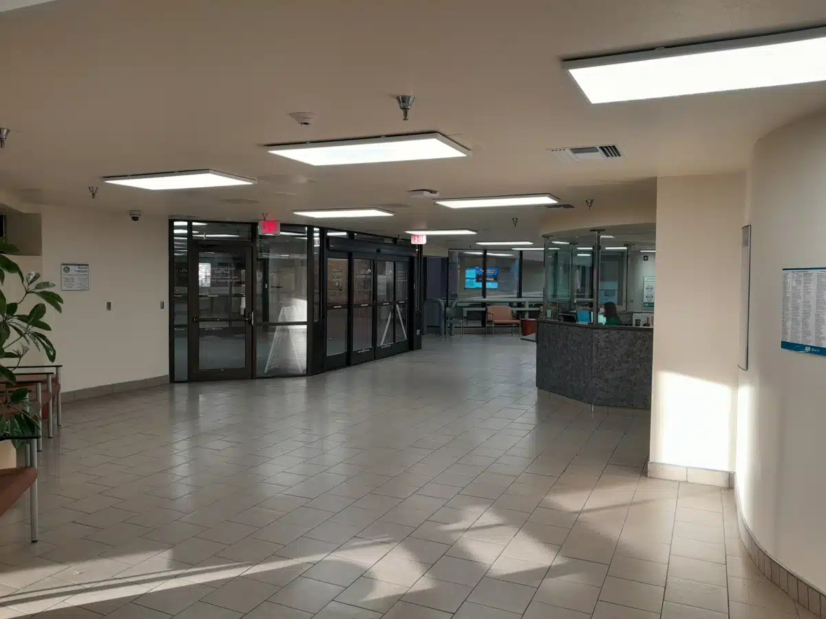 University of New Mexico Hospital - Thumbnail 4