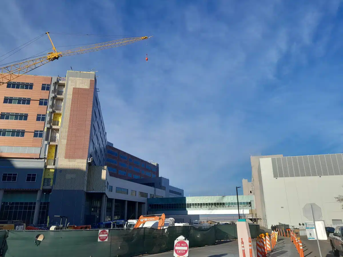 University of New Mexico Hospital - Thumbnail 5