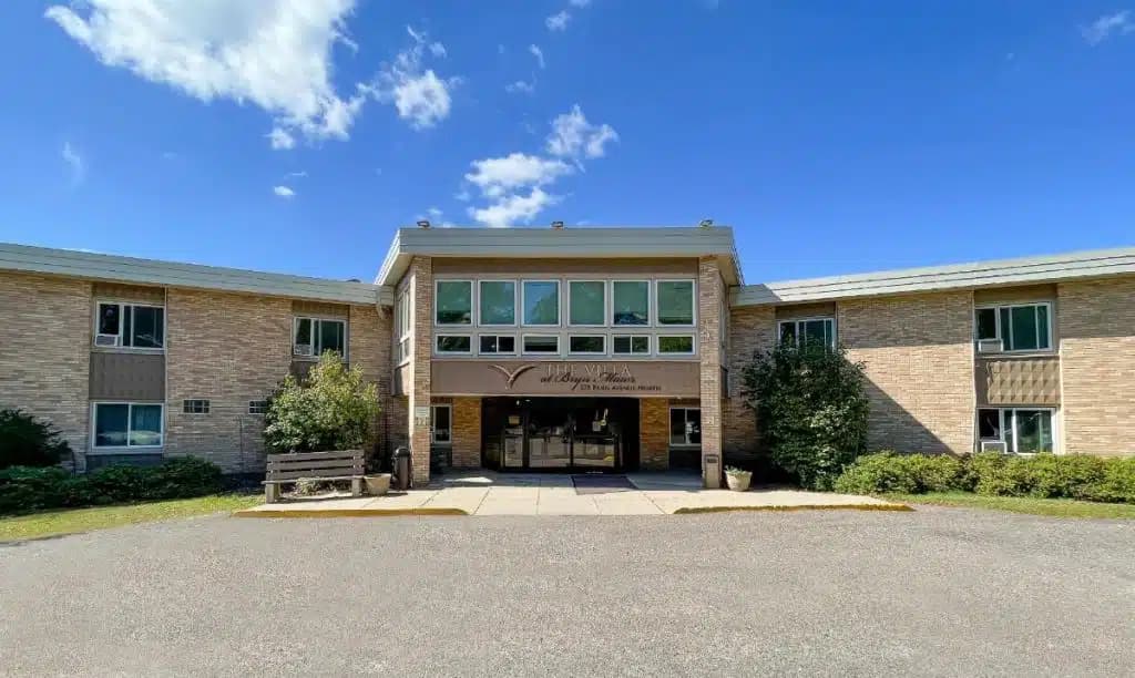 Villa at Bryn Mawr LLC - Thumbnail 2